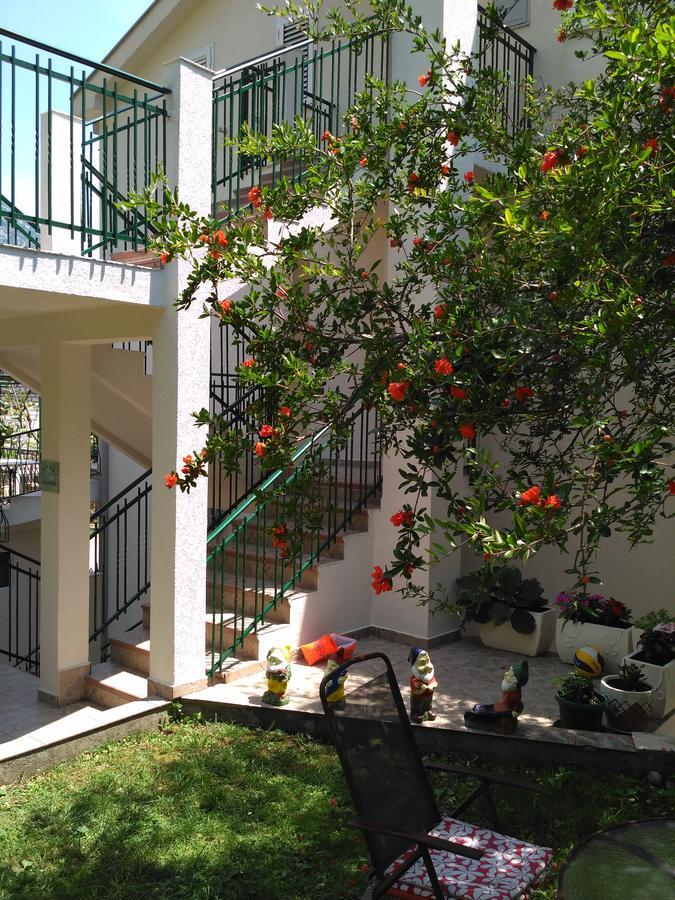 Apartmani Villa Radovic Risan Zewnętrze zdjęcie