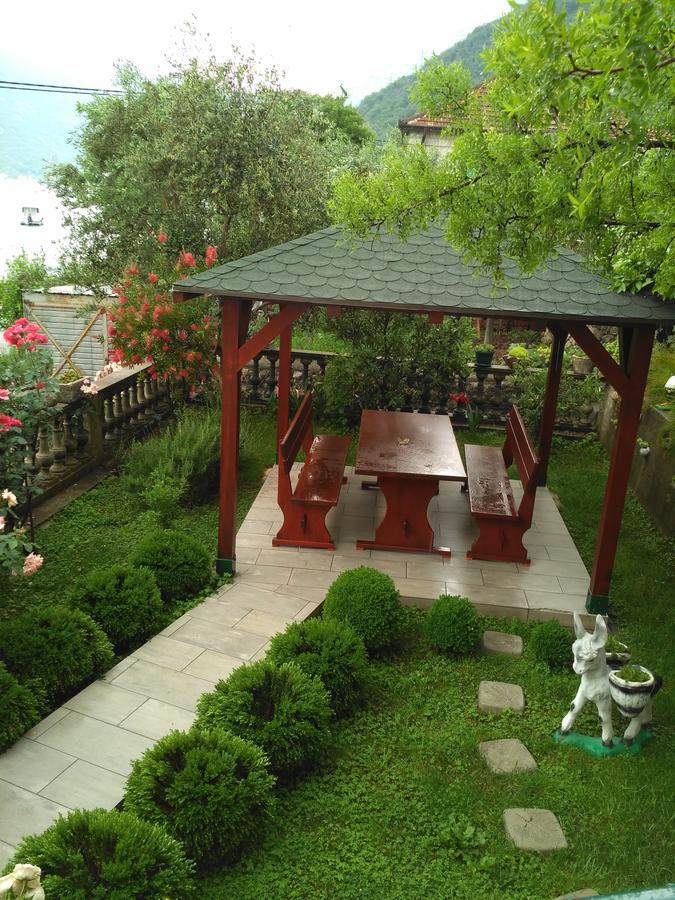 Apartmani Villa Radovic Risan Zewnętrze zdjęcie