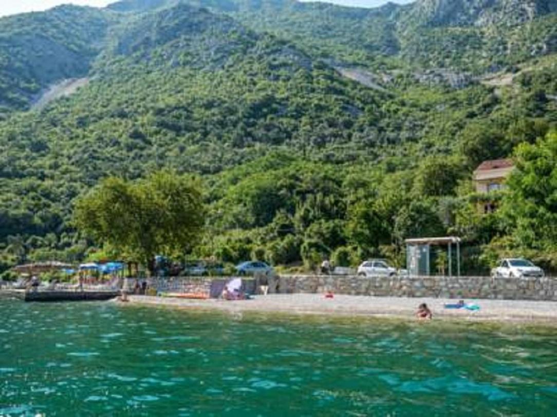 Apartmani Villa Radovic Risan Zewnętrze zdjęcie